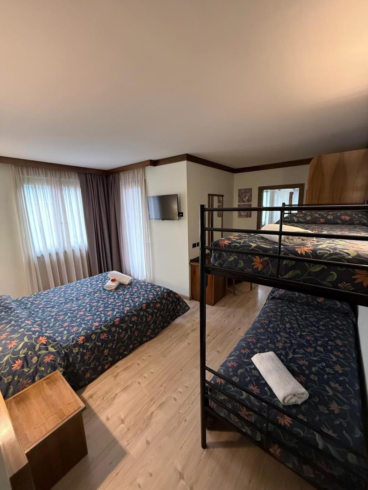 Hotel Quadrifoglio Pinzolo Ngoại thất bức ảnh