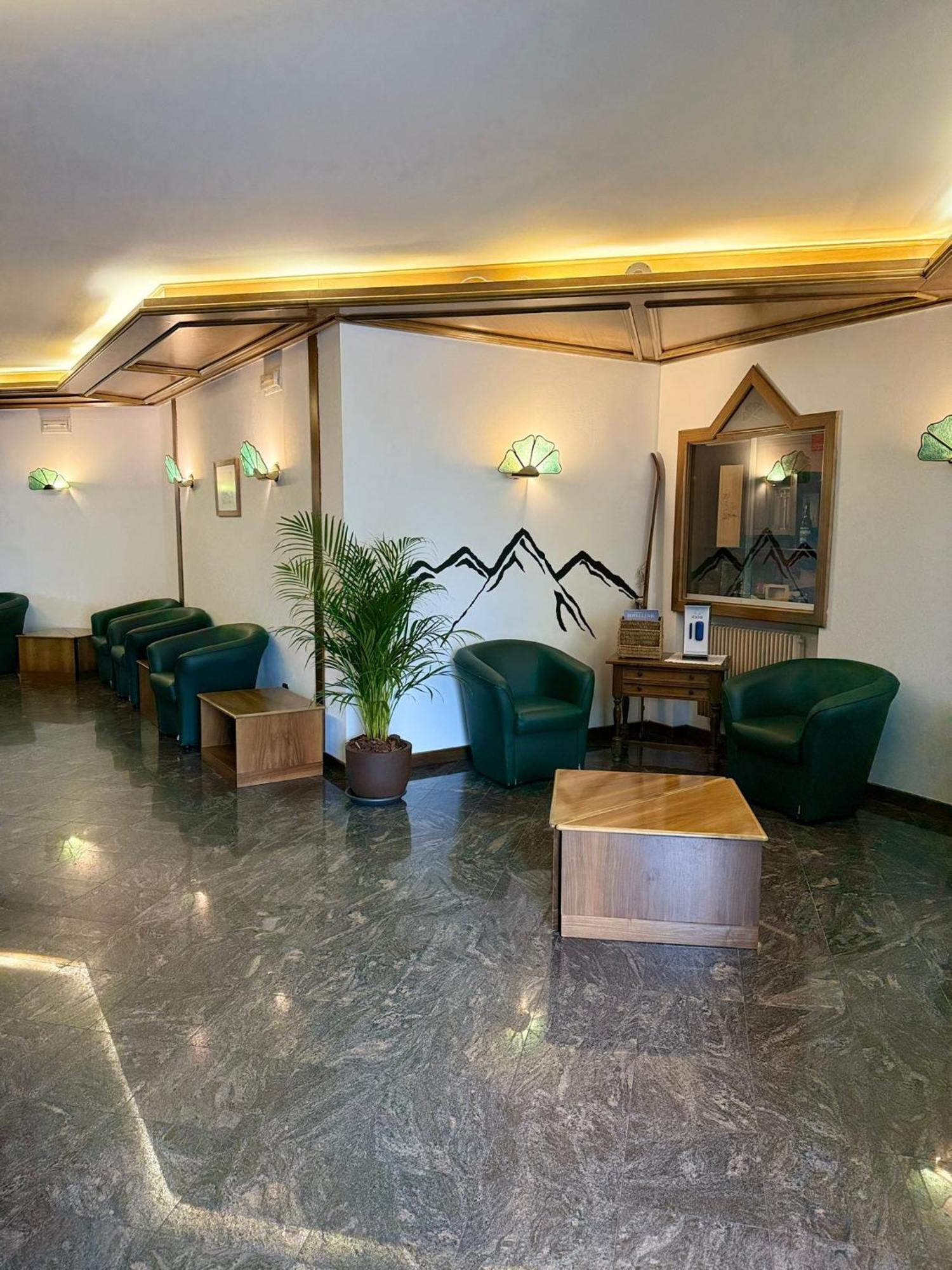 Hotel Quadrifoglio Pinzolo Ngoại thất bức ảnh