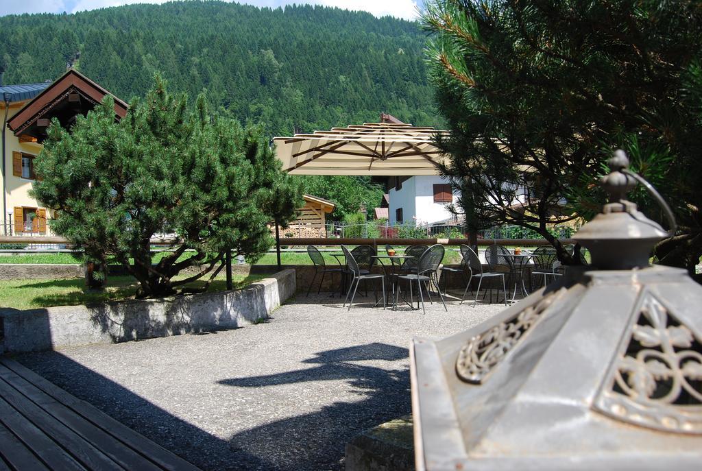 Hotel Quadrifoglio Pinzolo Ngoại thất bức ảnh